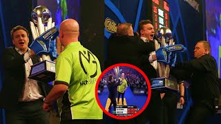 🤬The Shocking Moment Fans Stormed The Stage  MVG vs Anderson 2017 PDC World Championship Final [upl. by Yemane]