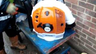 STIHL BR500 BACK PACK BLOWER [upl. by Langbehn886]