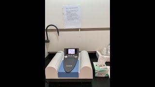 Measuring the Absorbance of Chlorophyll Using a Spectronic 200 [upl. by Sela]