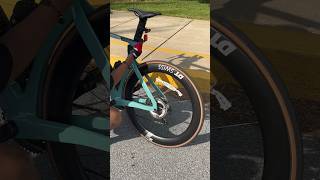 What do you think about the Canyon Aeroad CF SLX 8 Di2 2024 version Details in description below [upl. by Ahtivak]