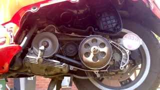 Vespa GTS Clutch and Variator in Operation [upl. by Neelav106]