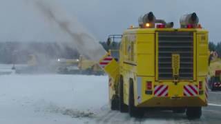 Vinterdrift på Oslo lufthavn [upl. by Vanderhoek564]