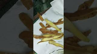 Potato peel chips viralvideo viralpotatopeelchips food recipe foodie yt neetubisht ytshorts [upl. by Idnek194]