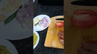 Aaj mai बाकी sab niche 90 rupees kg onion funny comedy youtube shorts PriyankaKitchenVlogs 🤪 [upl. by Lipp]