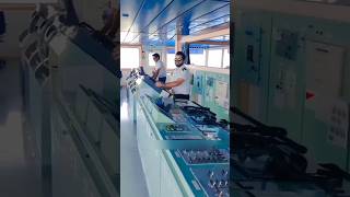 Pirates protection on SHIP  Ship को समुंद्री लुटेरों से खतरा होता है [upl. by Dlorag]