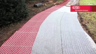 DuPont™ Plantex® GroundGrid®  Stabilisateur de surfaces  Tous terrains [upl. by Encratia]