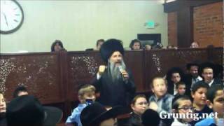 Mordechai Ben David Sings Brand New Song in LA [upl. by Akemahs]