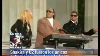 Shakira puso a bailar a Obama [upl. by Atoked965]