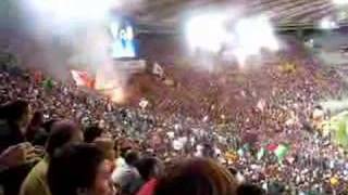 popopopopopopo roma fans sing white stripes song [upl. by Sirotek]