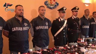 Armi e droga a Bari arrestate sette persone vicine al clan ParisiPalermiti [upl. by Josy]