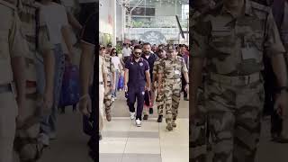 Delhi Capitals captain Rishabh Pant Axar Patel and Kuldeep Yadav spotted at the airport [upl. by Bridgid]