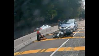 車CAM直擊  2024430 913 am 入荃錦交匯處前 Benz 私家車追撞 26 相撞可直接跳至 043 [upl. by Ynohtnael241]