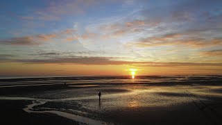 Zonsondergang Noordvaarder Terschelling  Omroep Lennard [upl. by Ativ]