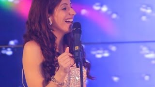 Marathi song quotNavrai Maajhiquot sung by Canadian Singer Natalie Di Luccio [upl. by Inalaehon219]