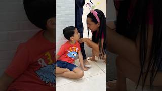 Hurt hand prank with cute kid 💢💫🖐🏻🤕👶🏻❤️👧🏻🤣 [upl. by Wang]