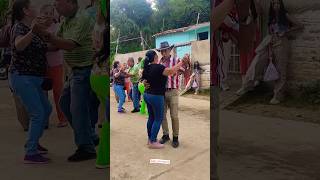 Los mejores bailando Carranga con Los Únicos baile carranga [upl. by Ahselrak]