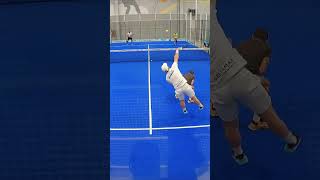 ¡Remate Desde la Línea de Saque 🚀🎾 sports padel padelhighlights tapia [upl. by Eimrots]