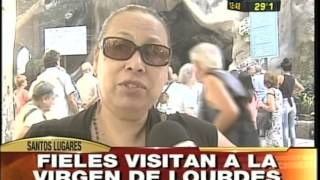 Fieles visitan a la virgen de Lourdes [upl. by Kleeman]