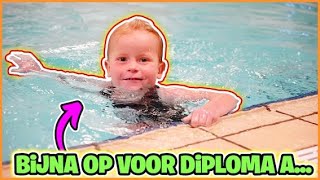 HET GiNG NiET GOED OP ZWEMLES VAN LUXY DUS MAAKTEN WE DiT BESLUiT 💦  Bellinga Vlog 3071 [upl. by Shapiro4]