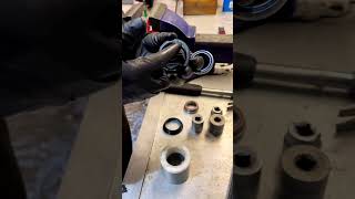 Fitting ceramic speed SLT headset bearings [upl. by Eidoj74]