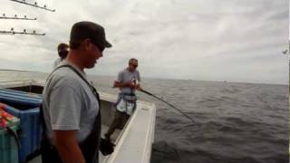 1122 lb Bluefin tuna watch the hookup [upl. by Ileray532]