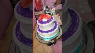 Vanilla cake cakedecoration shortvideo shortsfeed youtubeshorts cakeart [upl. by Alvita]