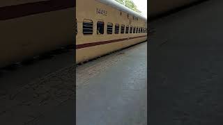 14707 Bikaner  Bandra Terminus Ranakpur Express Arriving Bandra Terminus  Old Video B4 COVID 19 [upl. by Aliahkim]