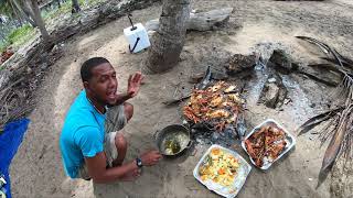 HOW TO MAKE charcoal lobster and sea roaches langosta y cucarachas de mar cosina [upl. by Mcclimans]