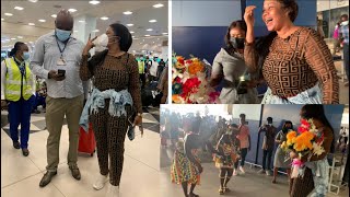 Empress Gifty Adorye ‘s Husband amp team welcome her in a grand Royal style at the Airport from USA [upl. by Eynttirb]