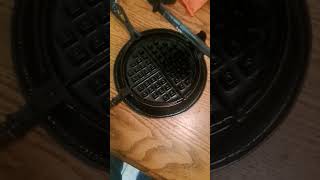 Its a Fanner waffle maker [upl. by Letreece]