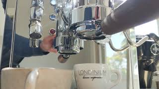 Londinium R24 6 bar preinfusion and a light roast [upl. by Maxima]