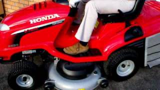 HONDA HF2620H Hydrostatic Tractor [upl. by Stanley965]