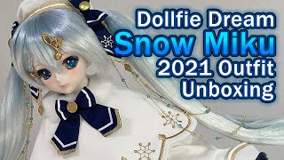 Unboxing Volks Dollfie Dream Costume Snow Miku 2021 Glowing Snow [upl. by Mickelson805]