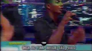 quotUm Tapinha Não Dóiquot Mc Bella e Mc Naldinho  Furacão 2000 no Superpop [upl. by Yelsnik]