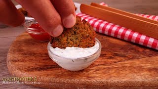 Falafel de garbanzos  Como hacer falafel casero receta fácil y deliciosa [upl. by Eiliab]