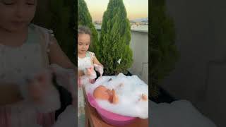 Banyo Zamanı 🛀 Mira Kids Oyunda bebek bakma oyunu kızoyunları shorts [upl. by Yardley237]