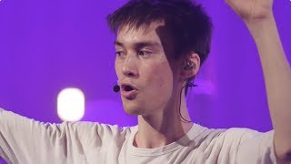 Jacob Collier Harmonises The Audience Toronto [upl. by Demona817]