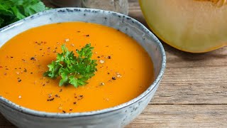 Recette  Soupe de brocolis carottes et pommes de terre [upl. by Anaitak]