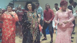 Koffi Olomide  LE LIVE  Danse quotPapa Mobimbaquot  CONGOLESE WEDDING DANCE FLOW  Rockford IL [upl. by Proud]