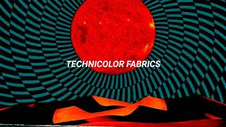 technicolor fabrics  levitando letra [upl. by Elacim]