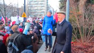 Roman Giertych JESTEM WESOŁY ROMEK demonstracja marsz KOD skacze śmieszne filmy [upl. by Spevek]