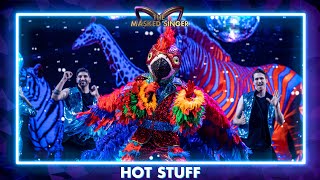 Papegaai  ‘Hot Stuff’  Aflevering 4  The Masked Singer  VTM [upl. by Ainafetse840]