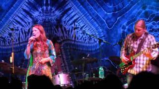 Derek Trucks amp Susan Tedeschi Band  Nobodys Free [upl. by Betta822]