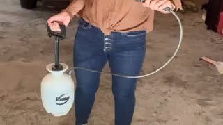 Roundup 190260 2 Gallon Lawn and Garden Sprayer Review [upl. by Nosnev]