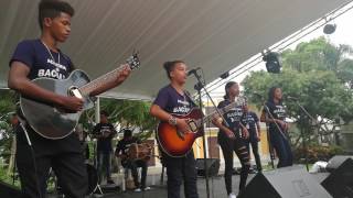 Impresionantes niños tocando bachata [upl. by Adnwahsat]