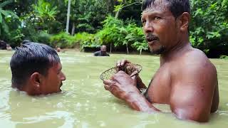 বহু বছর পর গ্রামের পুকুরে ধরা পরল দানবাকৃতির সব মাছ। Best Amazing Big Fish Catching by Polo fish [upl. by Atinniuq]