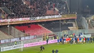 Giocatori del Cerignola hanno deposto dei mazzi di fiori sotto la Curva Nord  Foggia  Cerignola [upl. by Eemiaj]