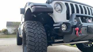 2020 Jeep Gladiator Facelift with Hooke Road Front Fender Liners amp Rough Country WF1 Fenders [upl. by Goldin602]