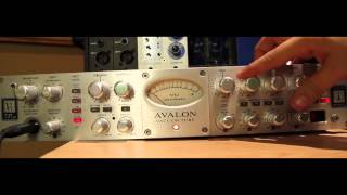 Avalon VT 737sp Preamp  Bass TEST [upl. by Trisha478]