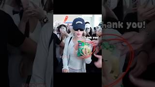 One Thing That Rosé Cant Resist Is Food 🤣 blackpink rose rosé food blink shortvideo [upl. by Liuqnoj]